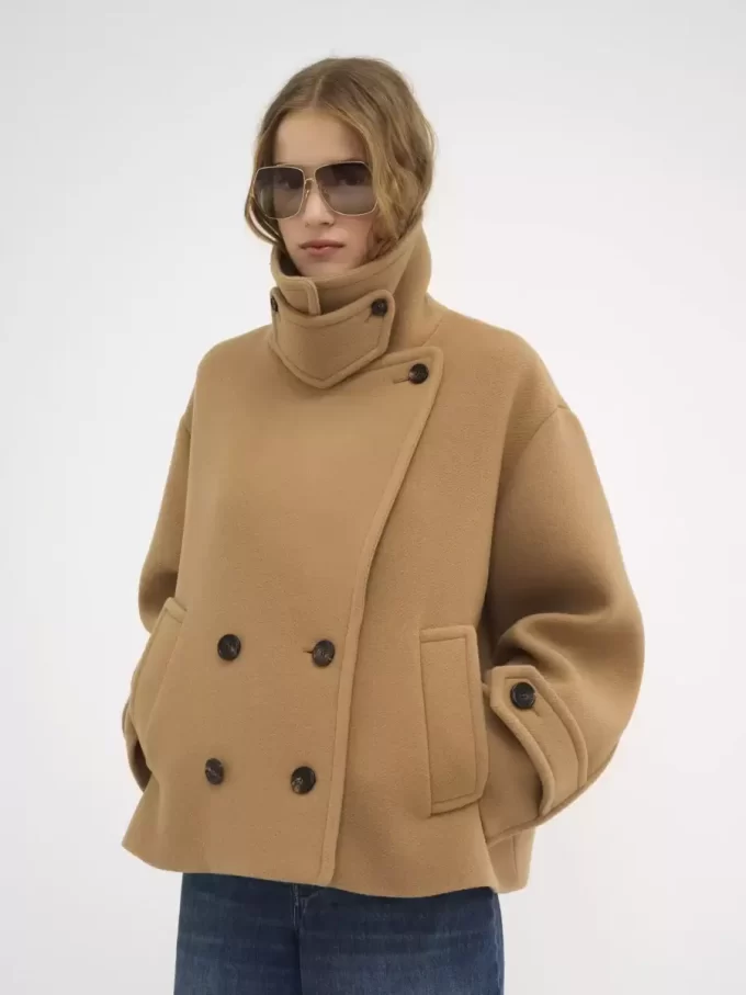 Oversized short coat in wool