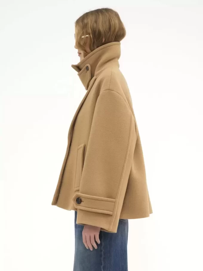 Oversized short coat in wool