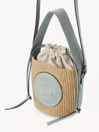 Small Horse Medal basket in natural fibers